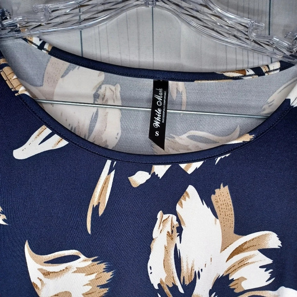 White Mark floral top NWOT - Picture 2 of 9